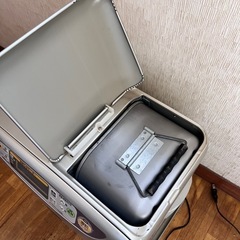 【引き渡し予定者決定】HITACHI  電気ストーブ　ファンヒーターの画像