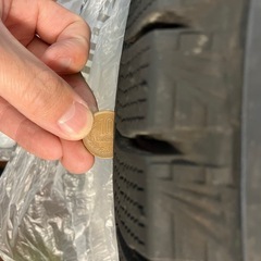 ブリジストンVRX3  215\60R16 使用700km程度 の画像