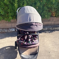 アップリカ 3輪べベビーカーの画像