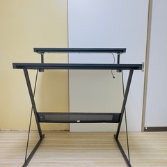 パソコンデスクの画像