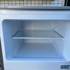 新品同様　2022年製　SHARPノンフロン冷凍冷蔵庫　2ドア　SJ-H13E-Sの画像