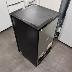 A1782🌟配送♻️設置🉑‼️2024年製comfeeミニ2ドア冷蔵庫RCT90BL(E)の画像