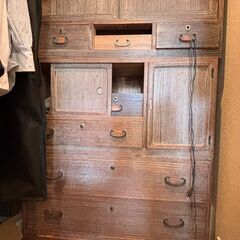 桐ダンスの画像