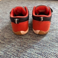 スニーカーの画像