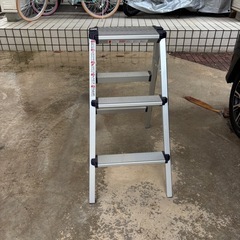 3段脚立
の画像