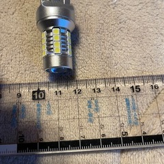 LEDバルブ（T20）の画像