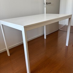 IKEA 拡張テーブルVIHALS ヴィーハルス（白）の画像