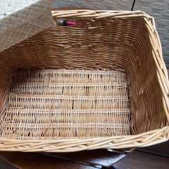 収納カゴ(おまけティッシュケース)の画像