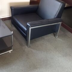 オフィスセット 応接セット【二人掛け椅子・一人掛け椅子・ガラステーブル】 別途、美品机・椅子　※引き取り限定の画像