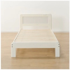 超美品⭐︎ニトリ ベッドフレーム（ルカ5）、別売り引き出し×2の画像