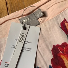 asos ワンピース 未使用　花柄　ピンクの画像