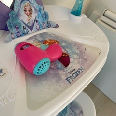 【前橋市直接受け渡し】アナと雪の女王　エルサ　ドレッサー　トイザらスの画像