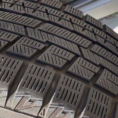 ハリアー用　スタッドレスとホイル4本の画像