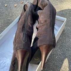 スエードロングブーツ黒の画像