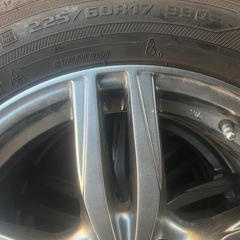 225/60R17,2018年,17✖️7J  4つのタイヤはすべて良好な状態です。  の画像
