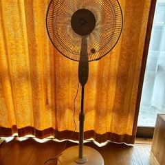 背の高い扇風機　0円の画像