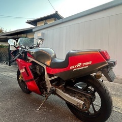 初期型GSX-R750 GR71F  マッククレーンバックステップ　車検令和8年10月まで の画像