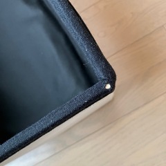 座れる収納ボックスの画像