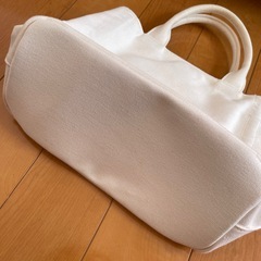 猫のハンドバッグの画像