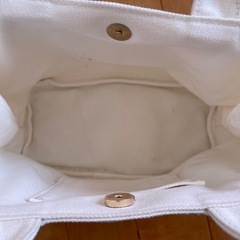 猫のハンドバッグの画像