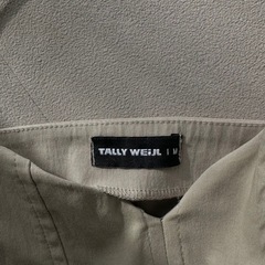 女性用トップスの画像