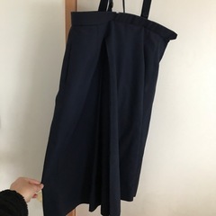 ウエスト72 丈63 スカート　夏　紺色の画像