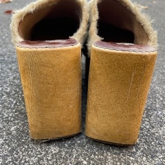 モコモコ可愛い厚底サンダルの画像