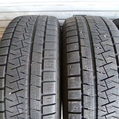 スタッドレスタイヤ（中古）　ピレリ　225/60R17　4本セットの画像