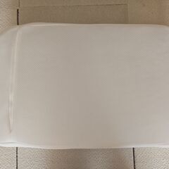 【ほぼ新品】無印良品 寝返りを受け止める枕 1日のみ使用の画像