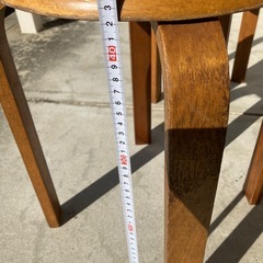 丸椅子（木製）の画像