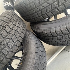 スタッドレスタイヤ　195/65R15 溝ありプリウス
　の画像