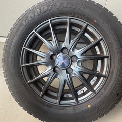 スタッドレスタイヤ　195/65R15 溝ありプリウス
　の画像