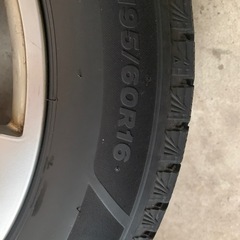 スタッドレスタイヤ　　の画像