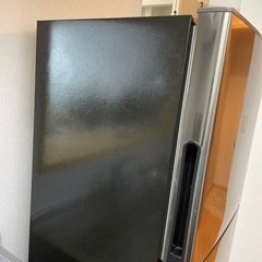 シャープ冷蔵庫の画像