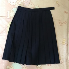 ウエスト72丈59 プリーツ　スカート　紺　留め具なし　冬の画像