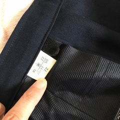 ウエスト72丈59 プリーツ　スカート　紺　留め具なし　冬の画像