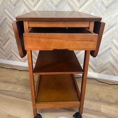 キッチンワゴンの画像