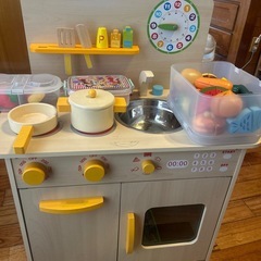 【取引中】こどもキッチン　おもちゃ付きの画像