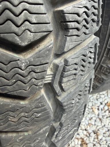 冬タイヤ15インチ★ 205/70R15 ★ PCD114アルミ付きスタッドレス ★ バリ山深溝４本組！★ セレナ ヴォクシー 