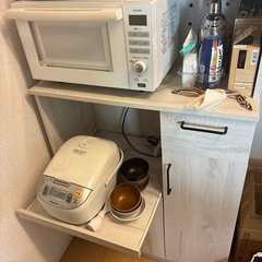 販売者決定しました。食器棚の画像