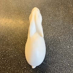 A2511-326 白いウサギ インテリア 置物 オブジェ 陶器製 幸福の象徴 干支 キズ汚れ有りの画像