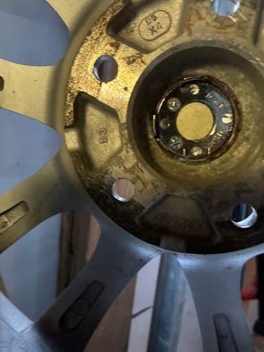 最終値下げ！70ヴォクシー　スタッドレスタイヤ　セット