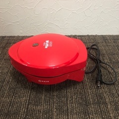 赤いワッフルメーカー 丸型の画像