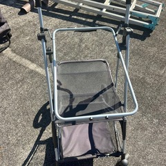 保冷バック付買い物カートの画像