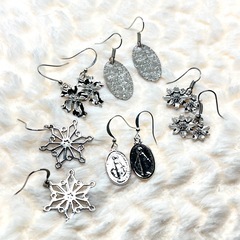 ハンドメイドピアスまとめ売りの画像