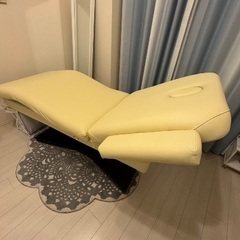 マッサージベッド　リクライニングの画像