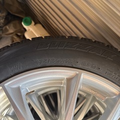 175/60R16　ブリヂストンスタッドレスVRX 4本セットの画像