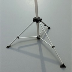 ランタンスタンド キャンプ アウトドア 折りたたみ式 収納袋付き 中古品販売 11Dの画像