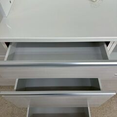 ★リユースのサカイ高崎店★TJ13427 髙橋木工所 食器棚 白 H200×D51×W120.3 クリーニング済みの画像