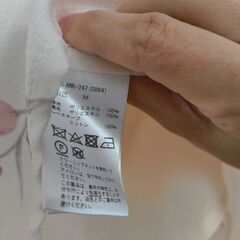 チューリップ柄ワンピースの画像